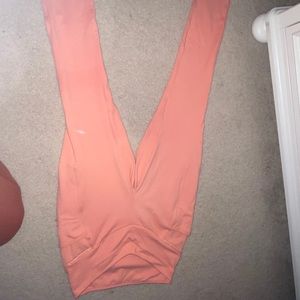 Peach Gym Shark V cut leggings